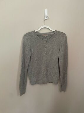 Banana Republic Gray Cardigan Size Medium – Classic Sweater